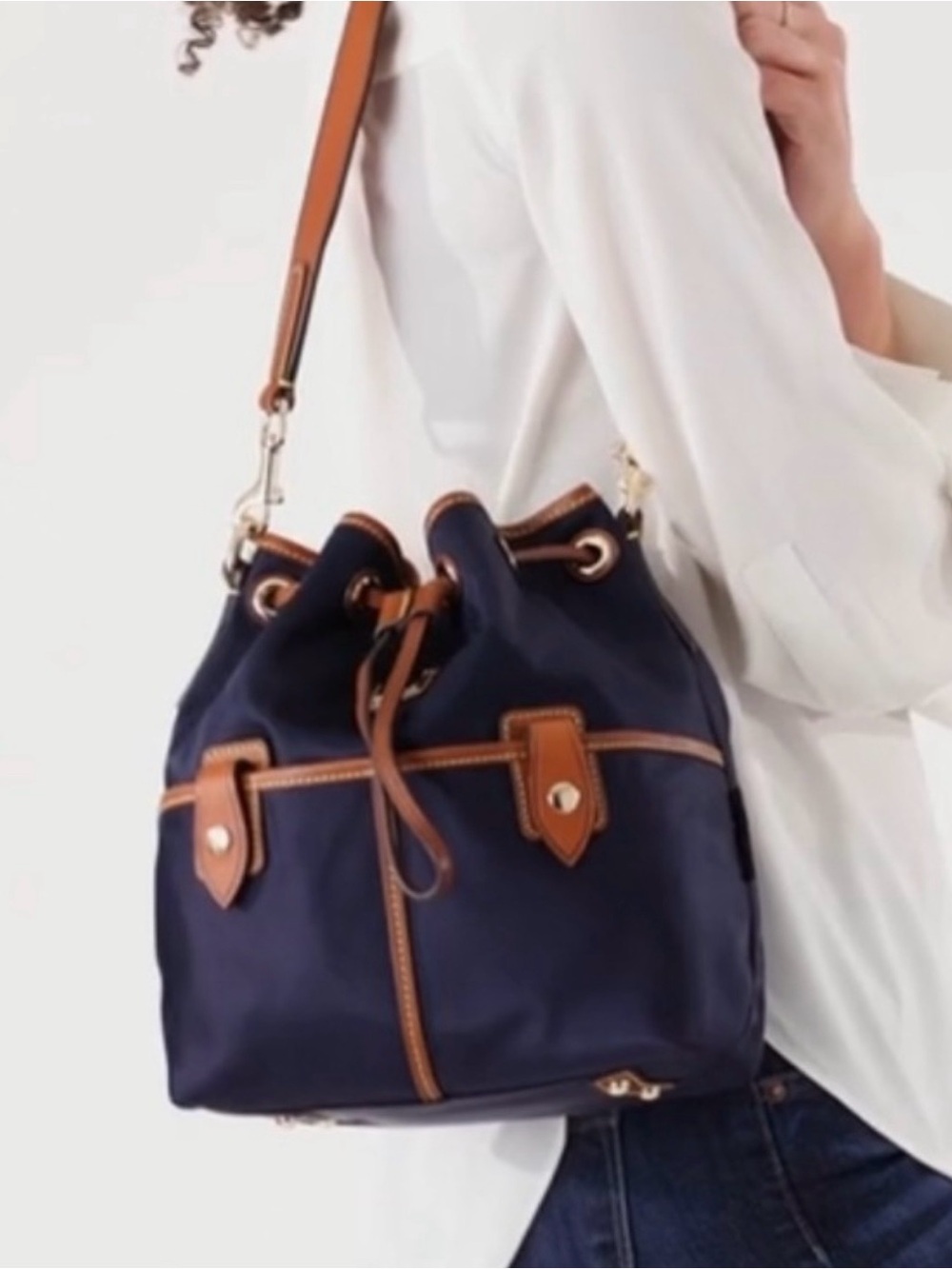 D  & B  Navy Blue Drawstring Bucket Bag with Brown lthr Trim. Pristine cond